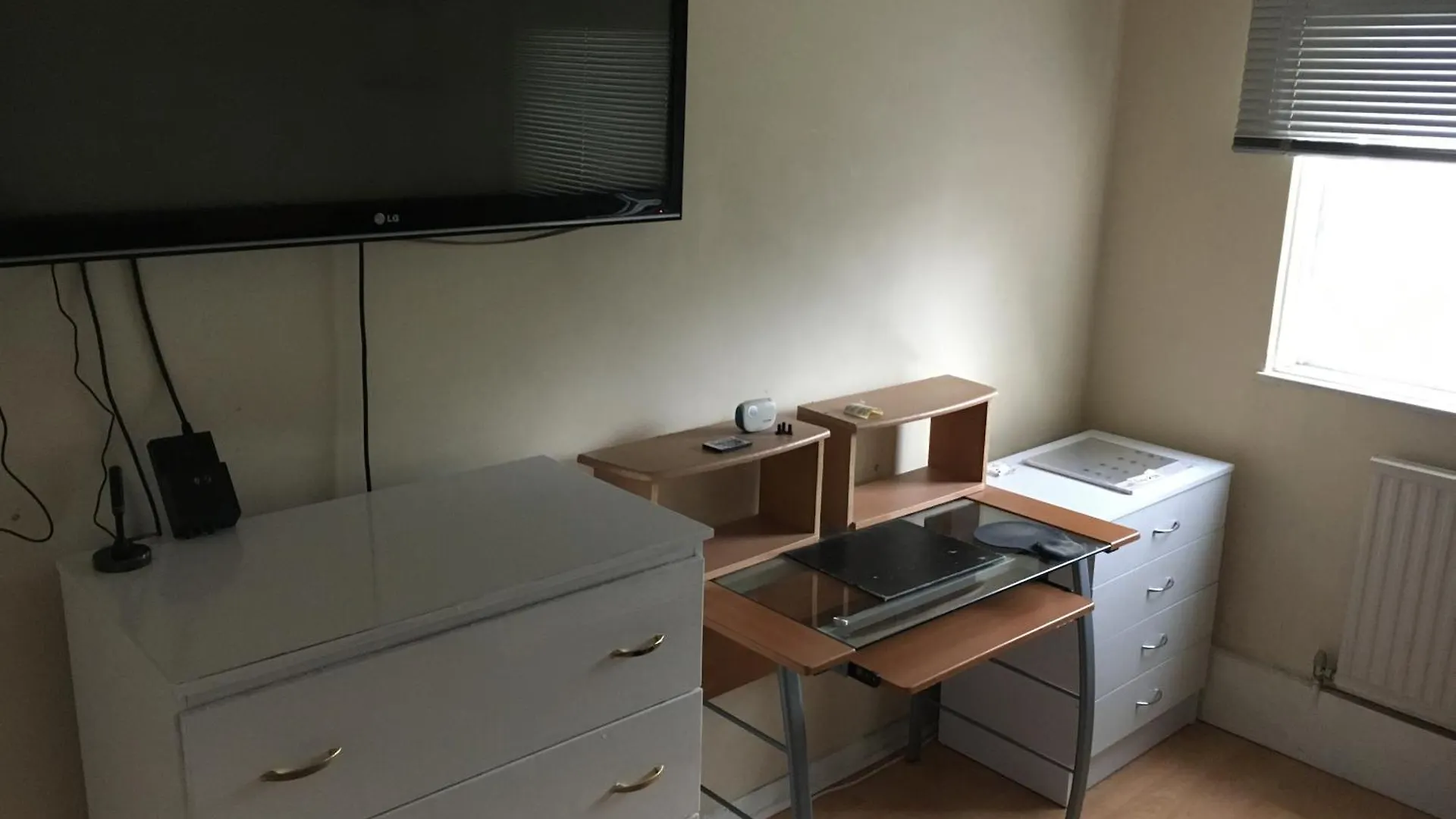Гостевой дом Newham Residence Лондон