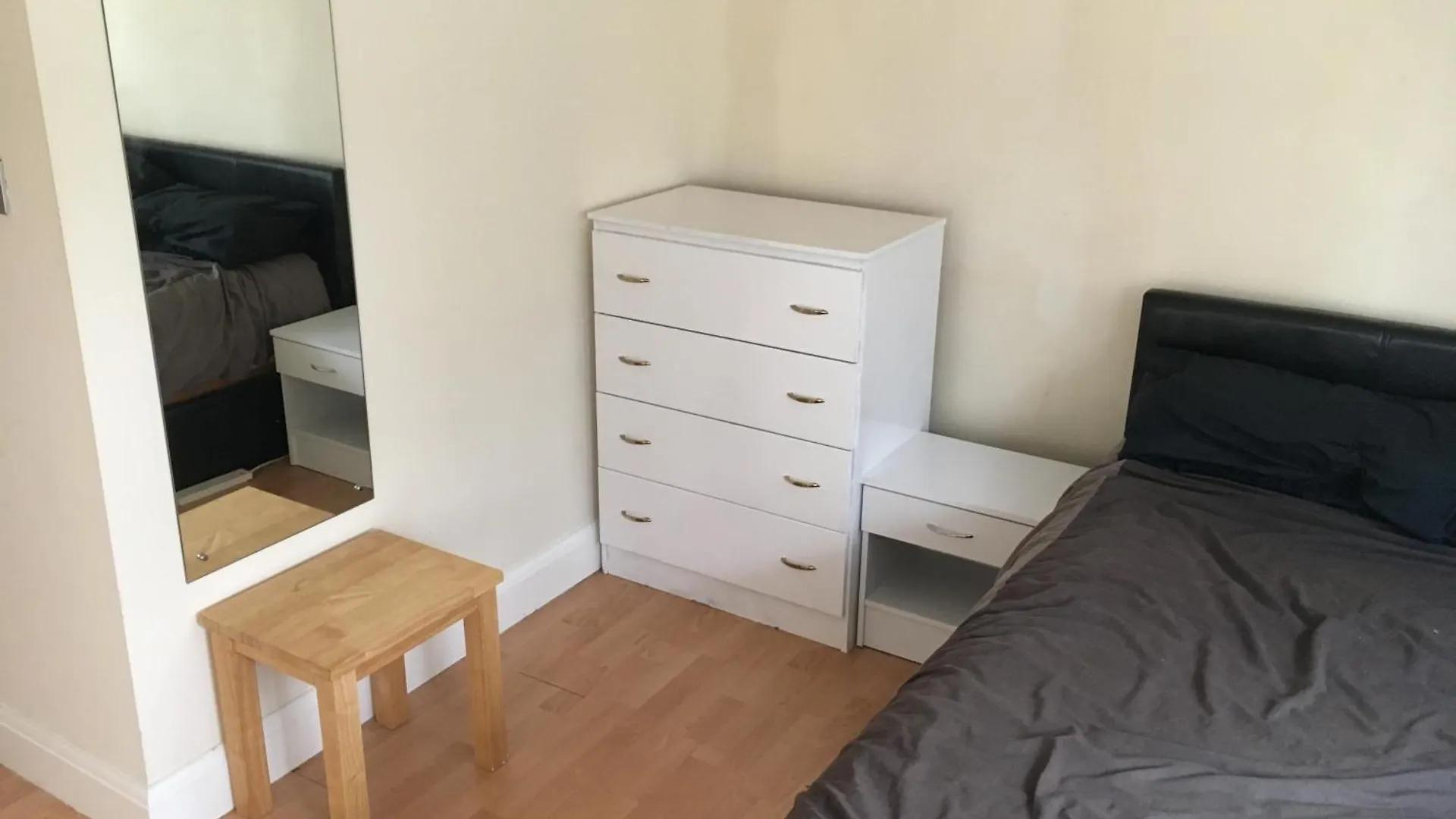 Newham Residence London 0*,